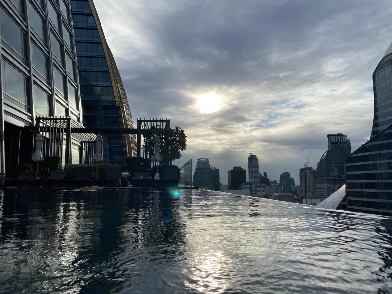 The Okura Prestige Bangkok Stay Review | Enjoy Japanese Hospitality and an Urban Infinity Pool
