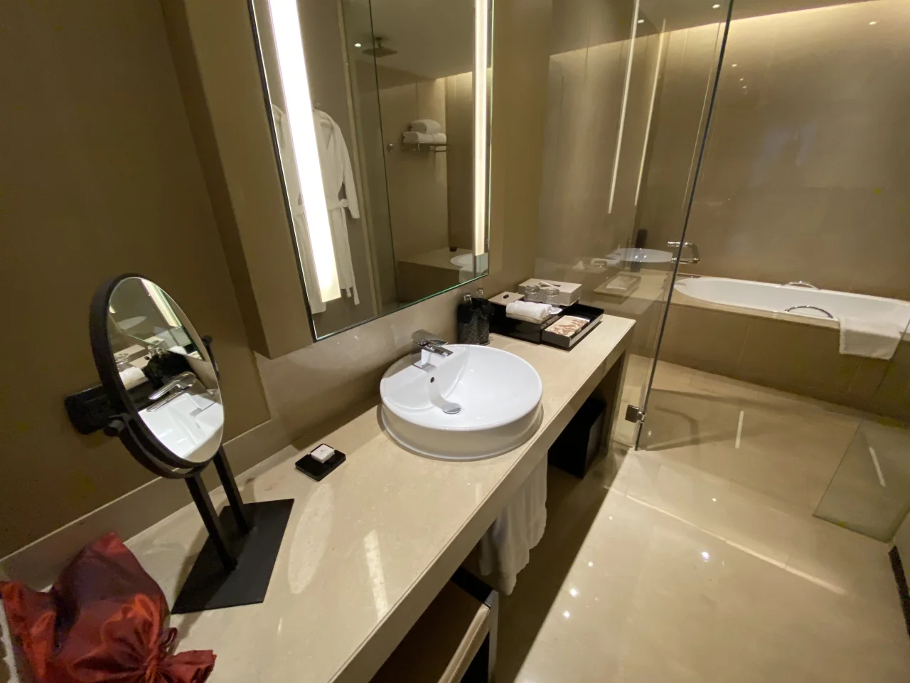 The Okura Prestige Bangkok Stay Review | Enjoy Japanese Hospitality and an Urban Infinity Pool